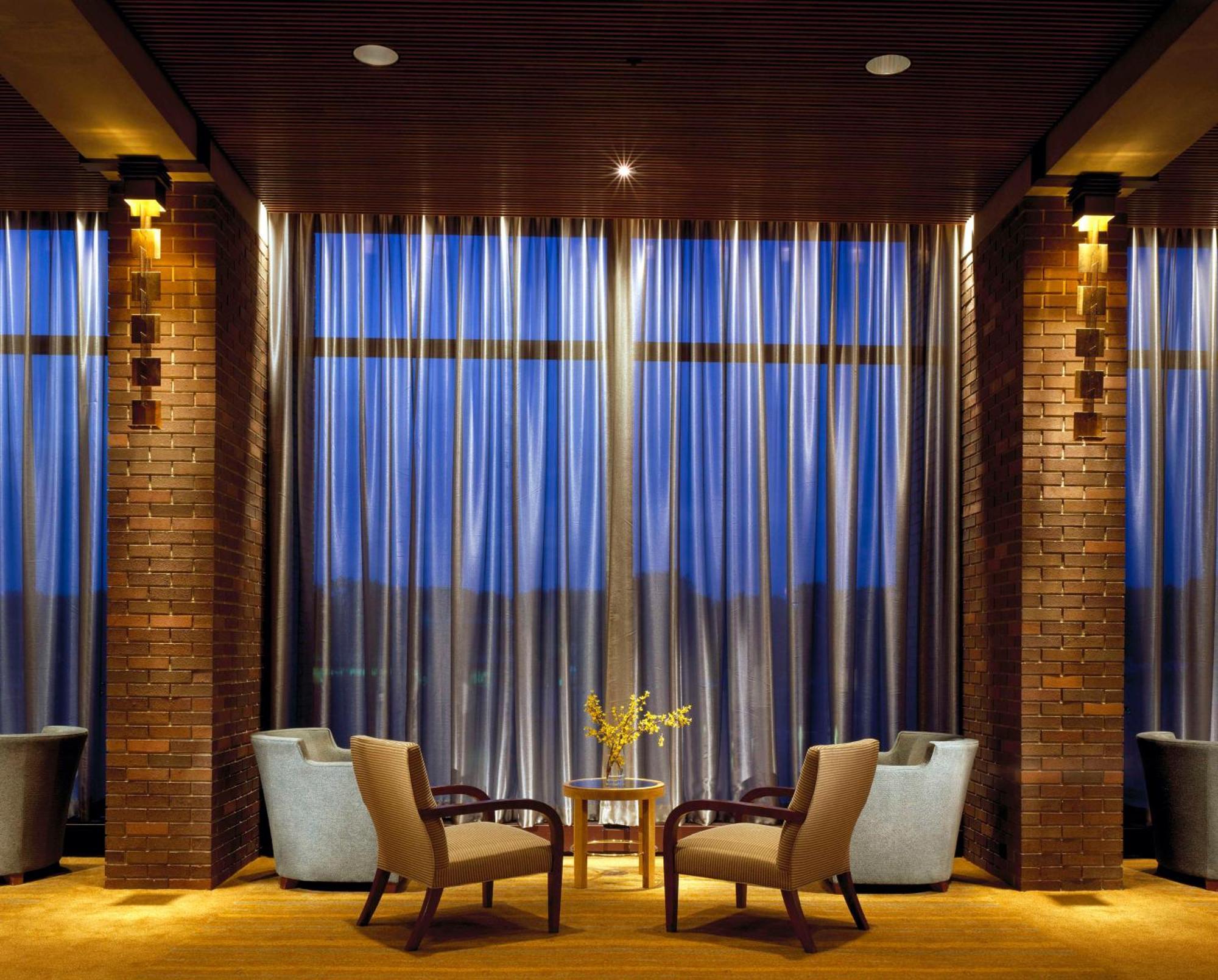 Hyatt Lodge Oak Brook Chicago Interior photo